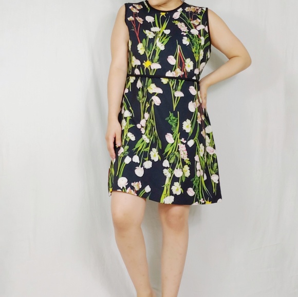 Victoria Beckham for Target Dresses & Skirts - Victoria Beckham Floral Fit and Flare Dress Victoria Beckham for Target Dresses & Skirts - Victoria Beckham Floral Fit and Flare Dress